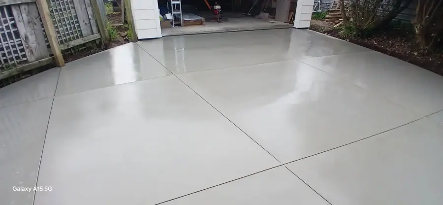 Large finished concrete driveway slab in Palmerston North
