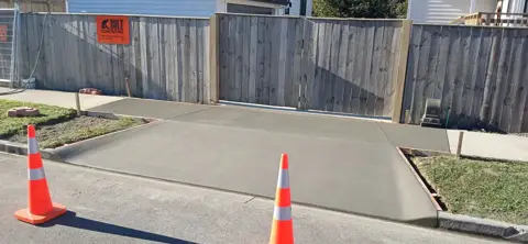 Concrete driveway in Palmerston North, photo 45