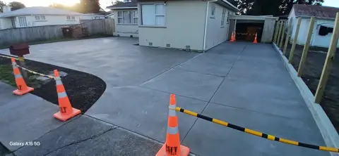 Concrete driveway in Palmerston North, photo 74