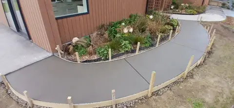 Concrete path in Palmerston North, photo 5