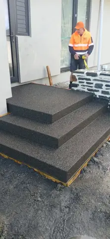 Concrete steps in Palmerston North, photo 4